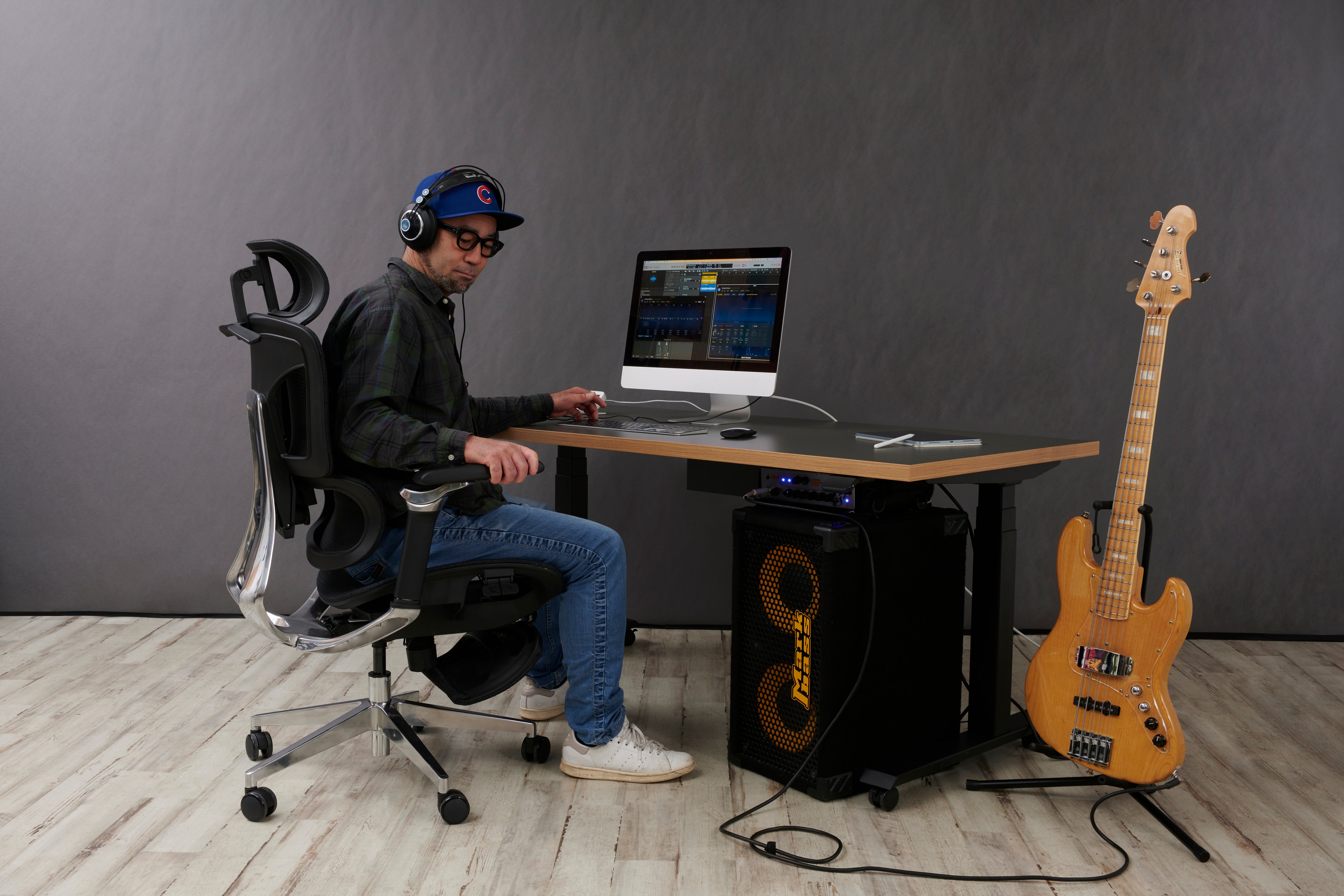 趣味にも仕事にも。ギタリストやビジネスパーソンのための集中力チェア「MeVER Chair Pro」