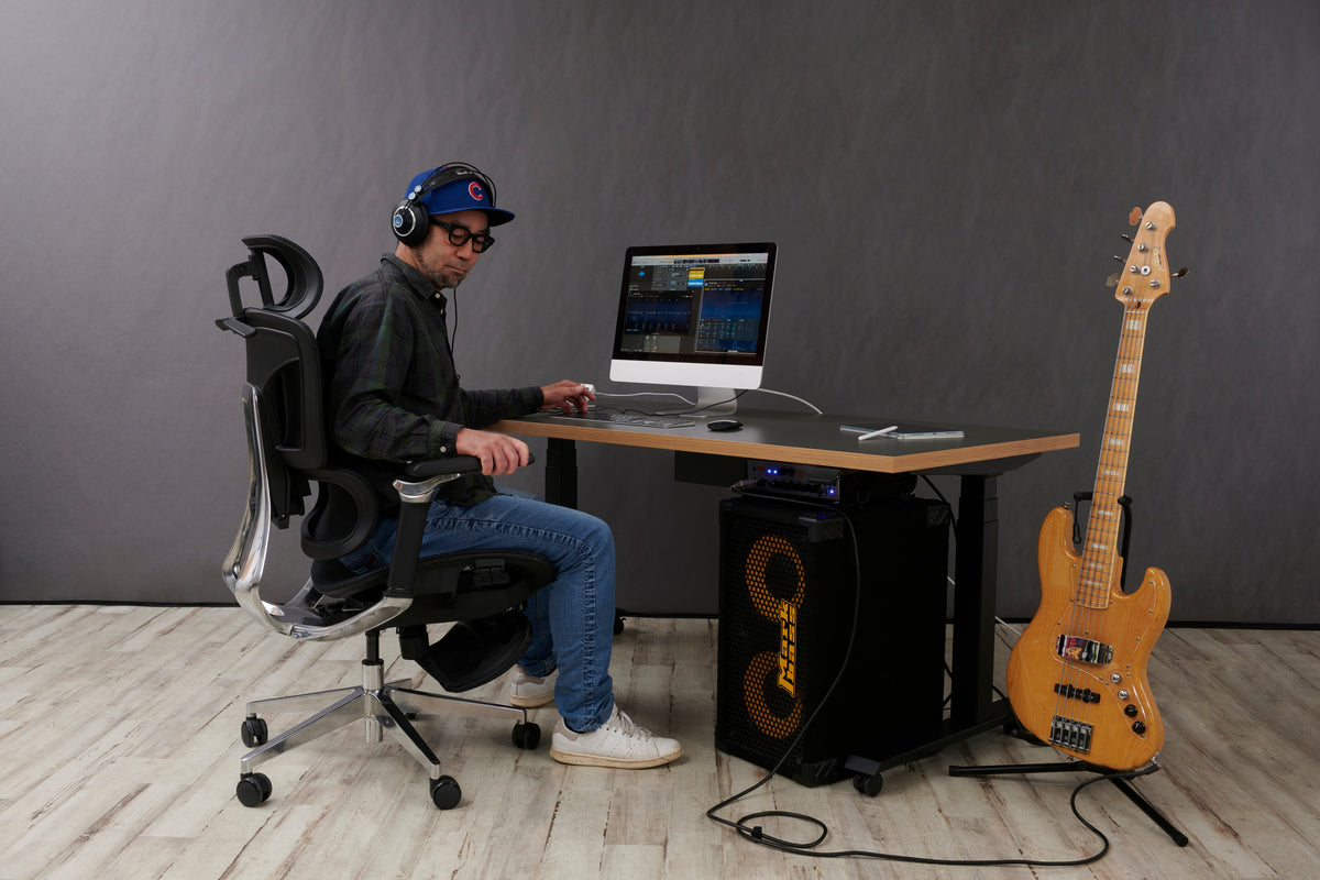 趣味にも仕事にも。ギタリストやビジネスパーソンのための集中力チェア「MeVER Chair Pro」
